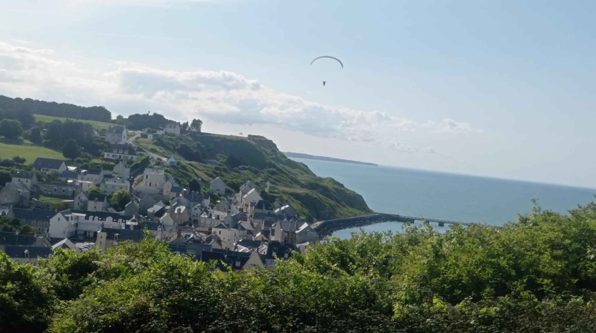 Logis Proche Des Plages Du Debarquement Vaucelles Экстерьер фото